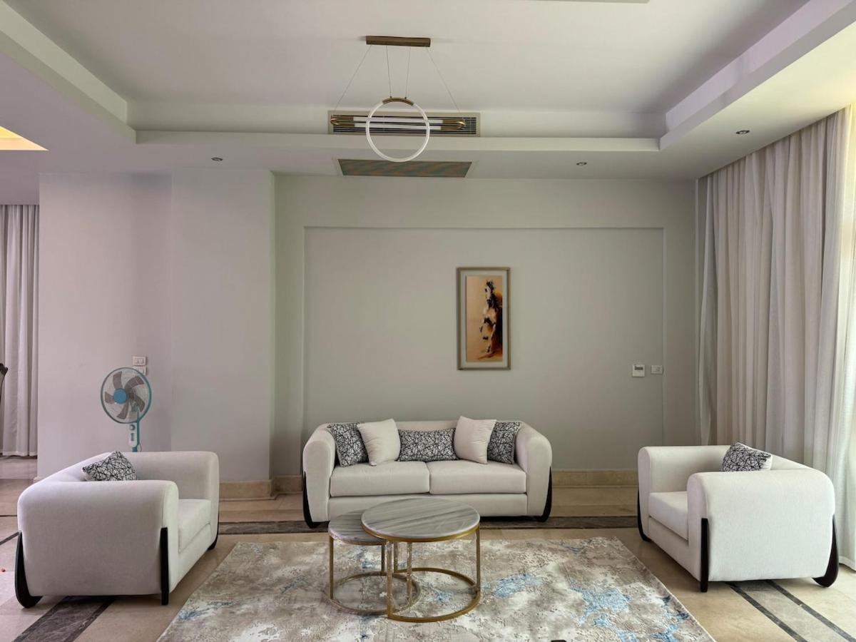 Luxury 4 Bedroom At Gardenia Compound Apartment